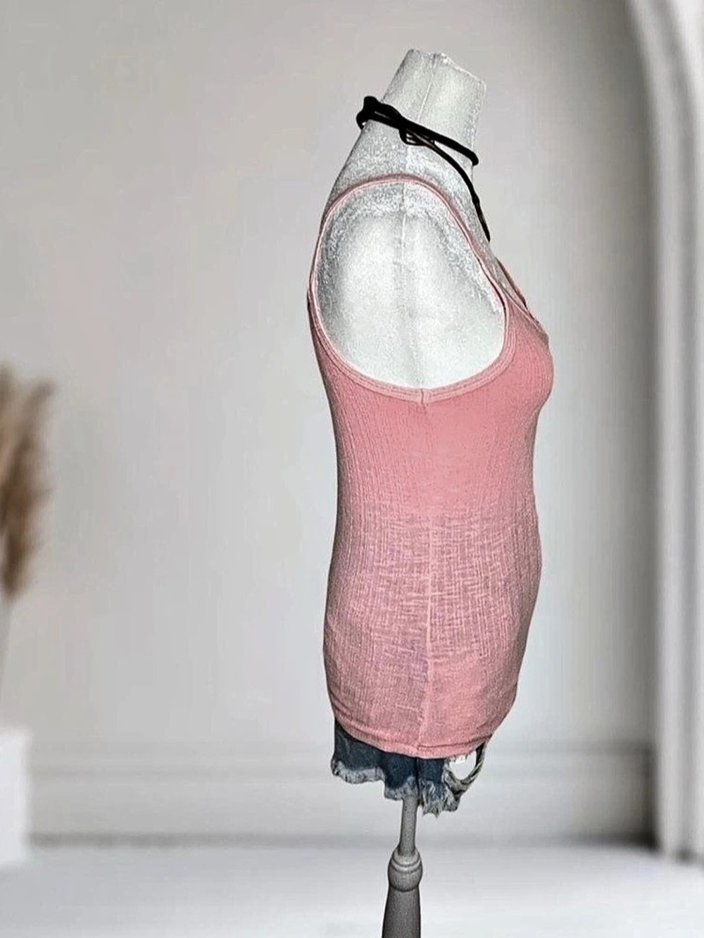 Universal Thread Pink Ribbed V-Neck Tank Top Medium - Picture 5 of 8